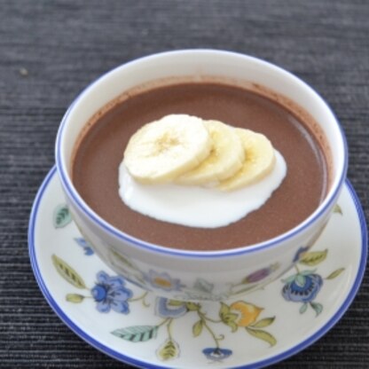 ダークチョコレートで作ったので色が濃くなりましたが濃厚で美味しかったです♬美味しいレシピありがとうございましたぁ～（*^_^*）